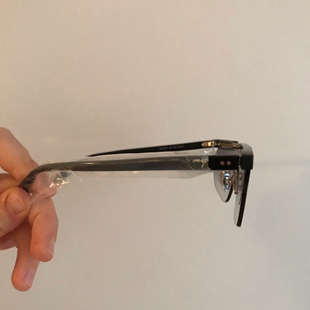 Sunglasses - Picture 2 of 3